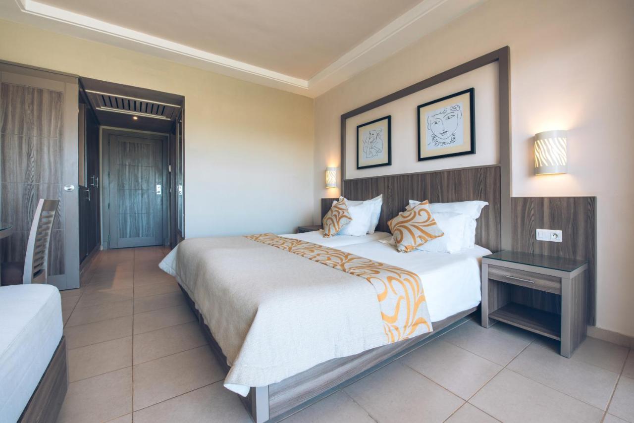 מלון Taguermess Iberostar Waves Mehari Djerba מראה חיצוני תמונה
